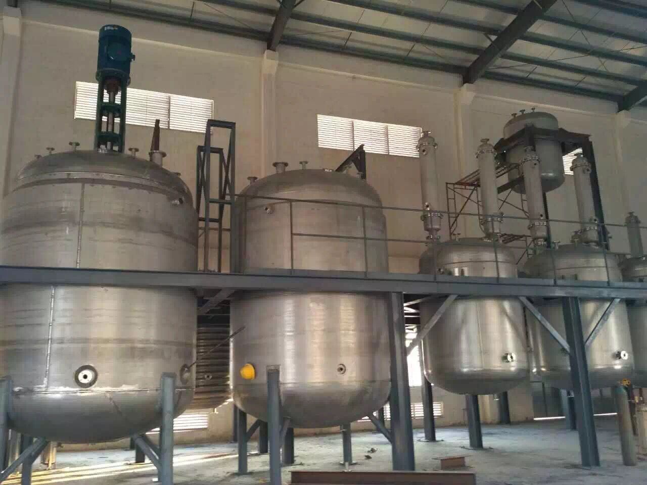 胜游（中国）机械制造（大型反应釜）